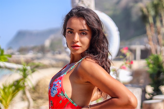 Breast Implant vs. Fat Grafting – Which Is Right for You?